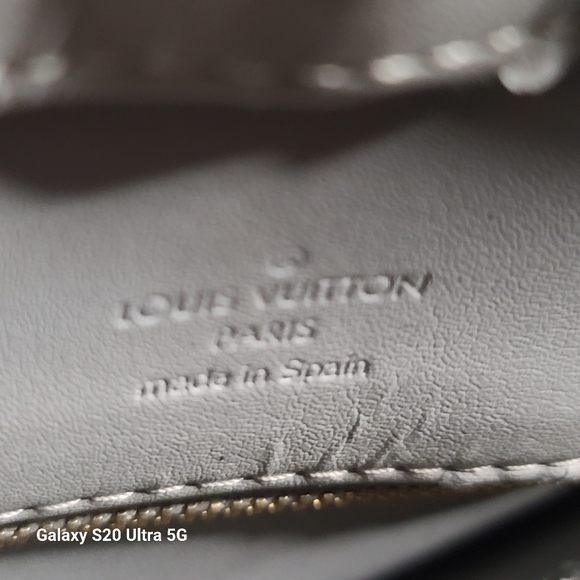 SALE - LOUIS VUITTON MONOGRAM LIME VERNIS BAG - FALL BACK SALE - Picture 2 of 9